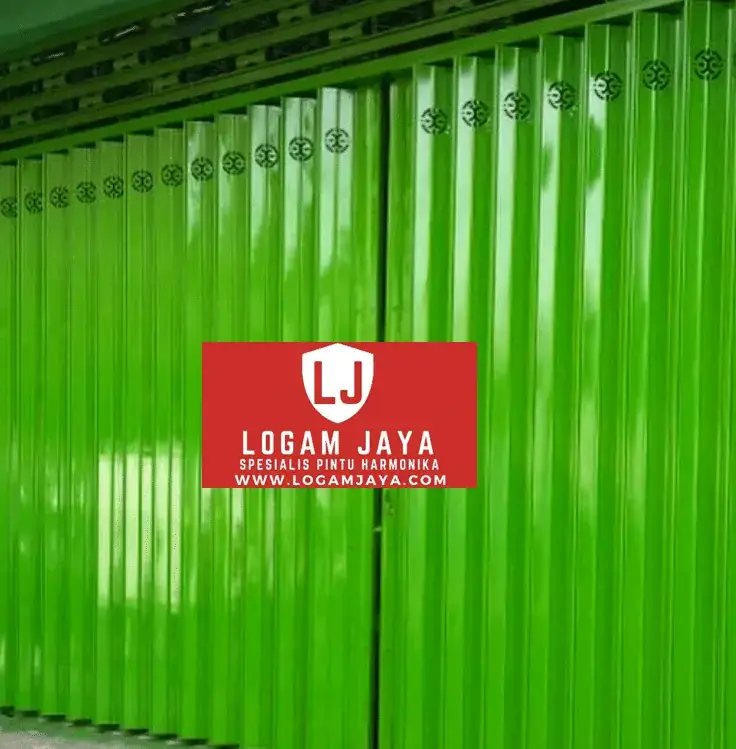 Pintu Harmonika Super jasa pintu harmonika batu dengan proses pengerjaan cepat dan bergarasni 1 600x611 - Pintu Harmonika Super